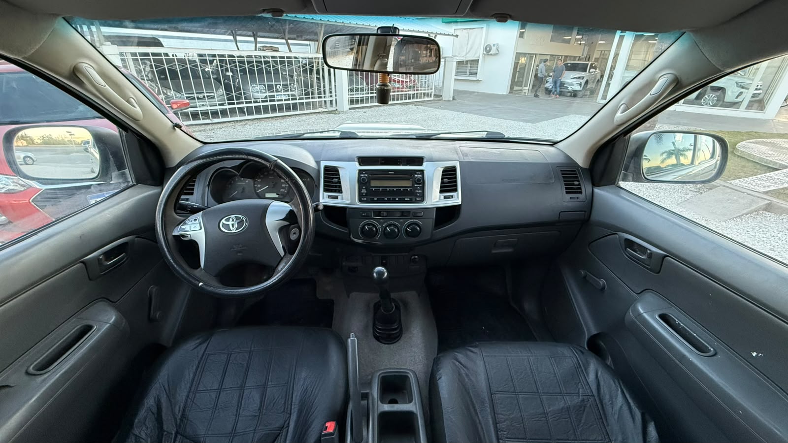TOYOTA - HILUX DX  PACK  2.5   4X2  - MANUAL  - 2012